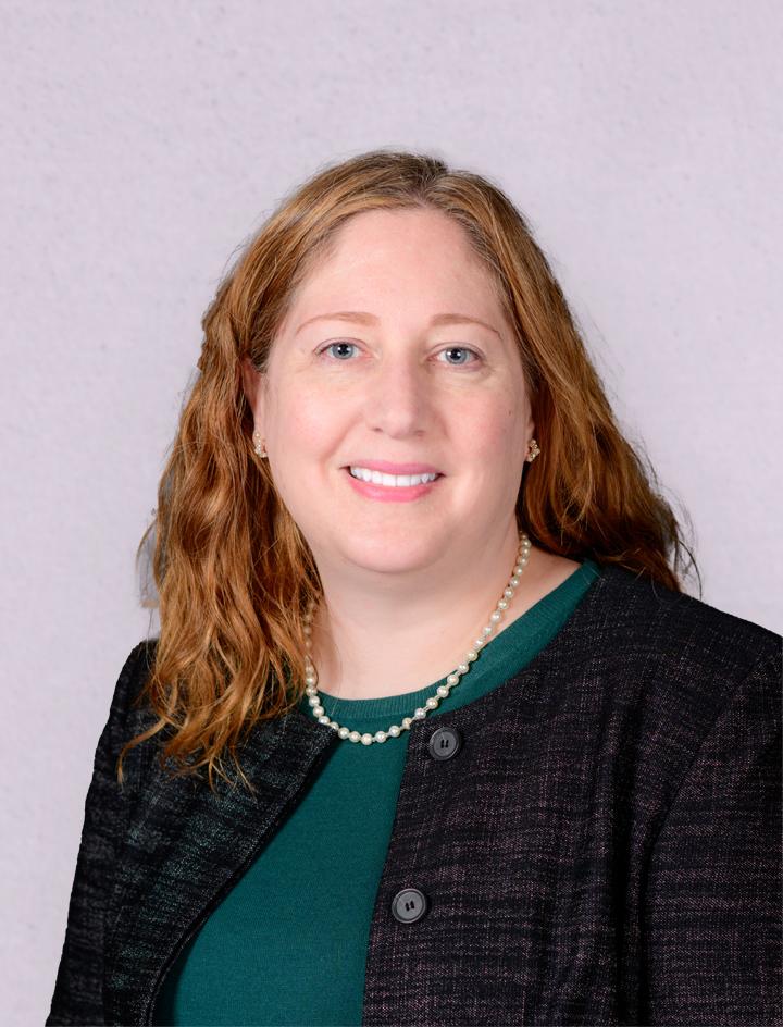Elizabeth Lindsay-Ochoa headshot