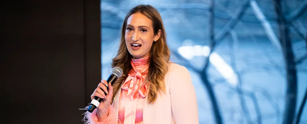 cb34-wwiwsummit-lindseylewis.jpg