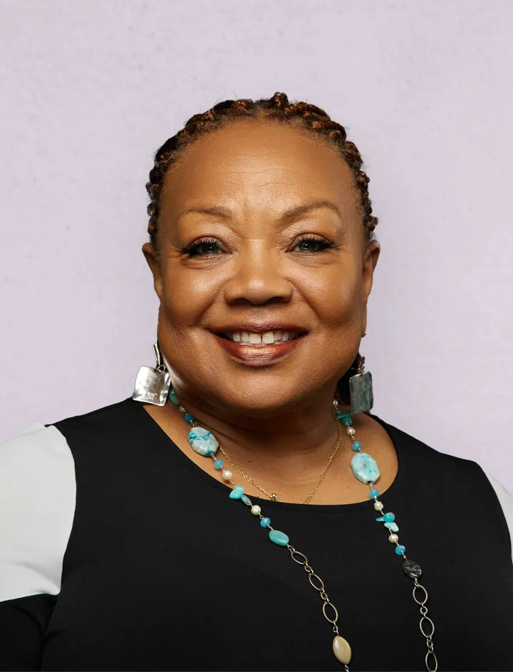 Deborah Glenn headshot